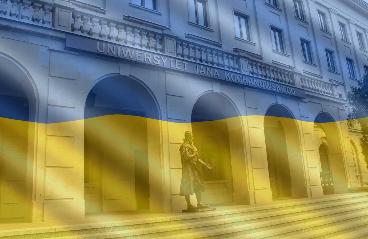 flaga Ukrainy na tle rektoratu UJK